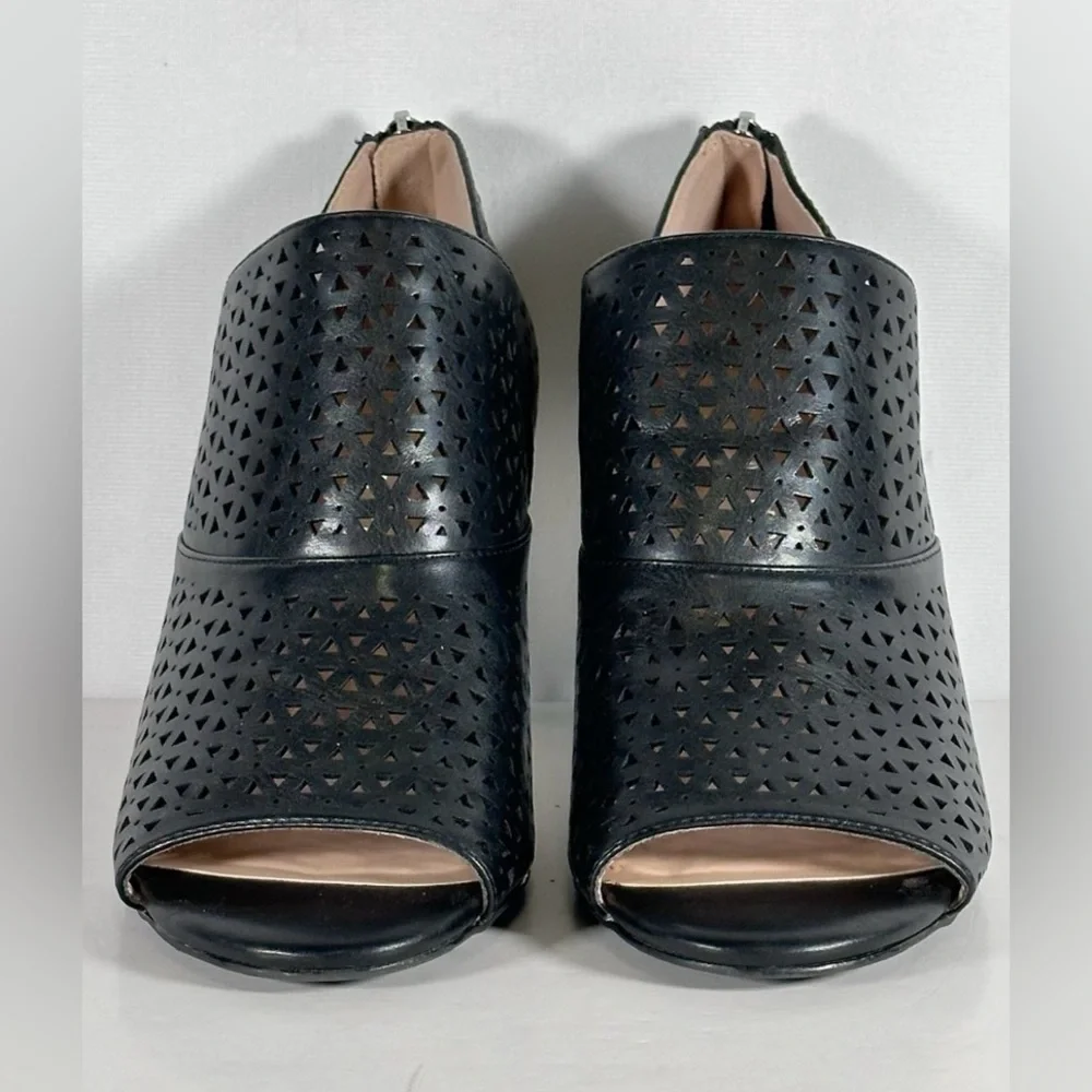 The Limited Lenra Pumps Open Toe Stiletto Back Zip Witchy Sexy Goth‎ Edgy Sz 8